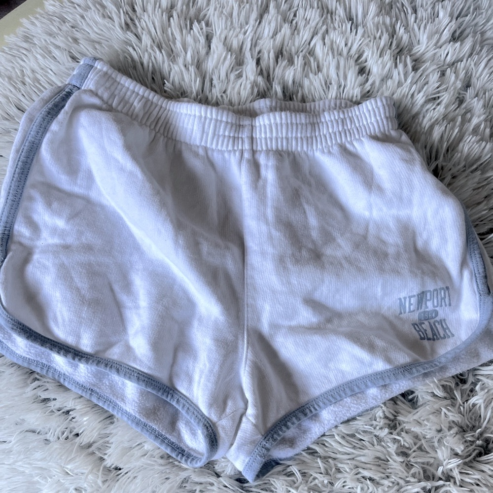 New Port Beach Brandy Melville Shorts